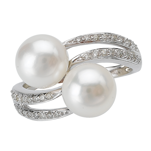 Ladies Pearl and Diamond Ring by Tesoro