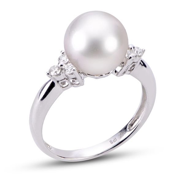 white gold pearl ring