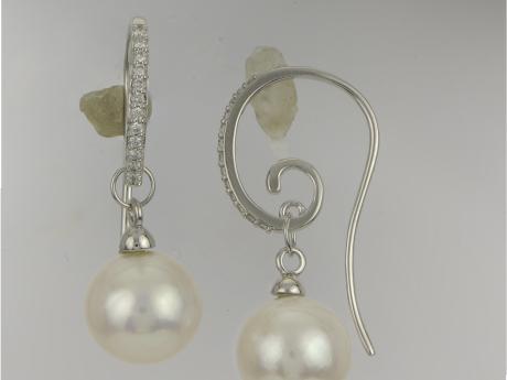 14KT White Gold Freshwater Pearl Earring E.M. Smith Family Jewelers Chillicothe, OH