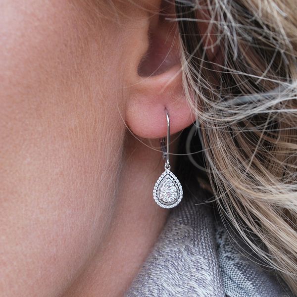 14k White Gold Diamond Earrings Image 3 Karadema Inc Orlando, FL