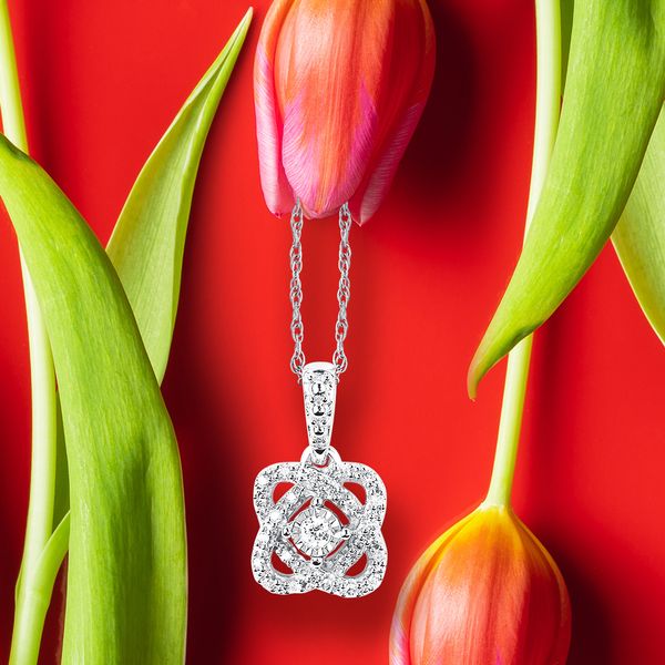 14k White Gold Diamond Pendant Image 3 Arnold's Jewelry and Gifts Logansport, IN